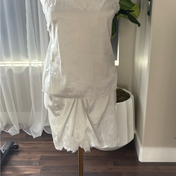 Source Unknown Elegant Cream Lace Pajama Set - Picture 1 of 1